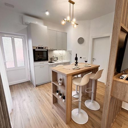 Dmm Apartments Tivat Eksteriør bilde