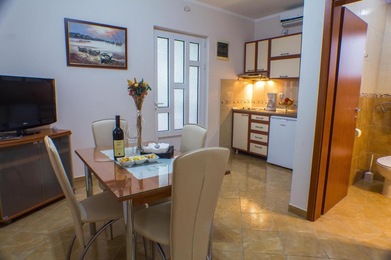 Dmm Apartments Tivat Eksteriør bilde
